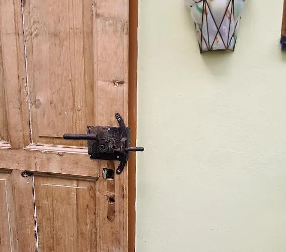 Downtown Apartment *